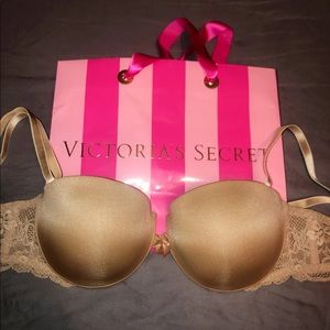 Victoria’s Secret Push-Up Convertable Bra